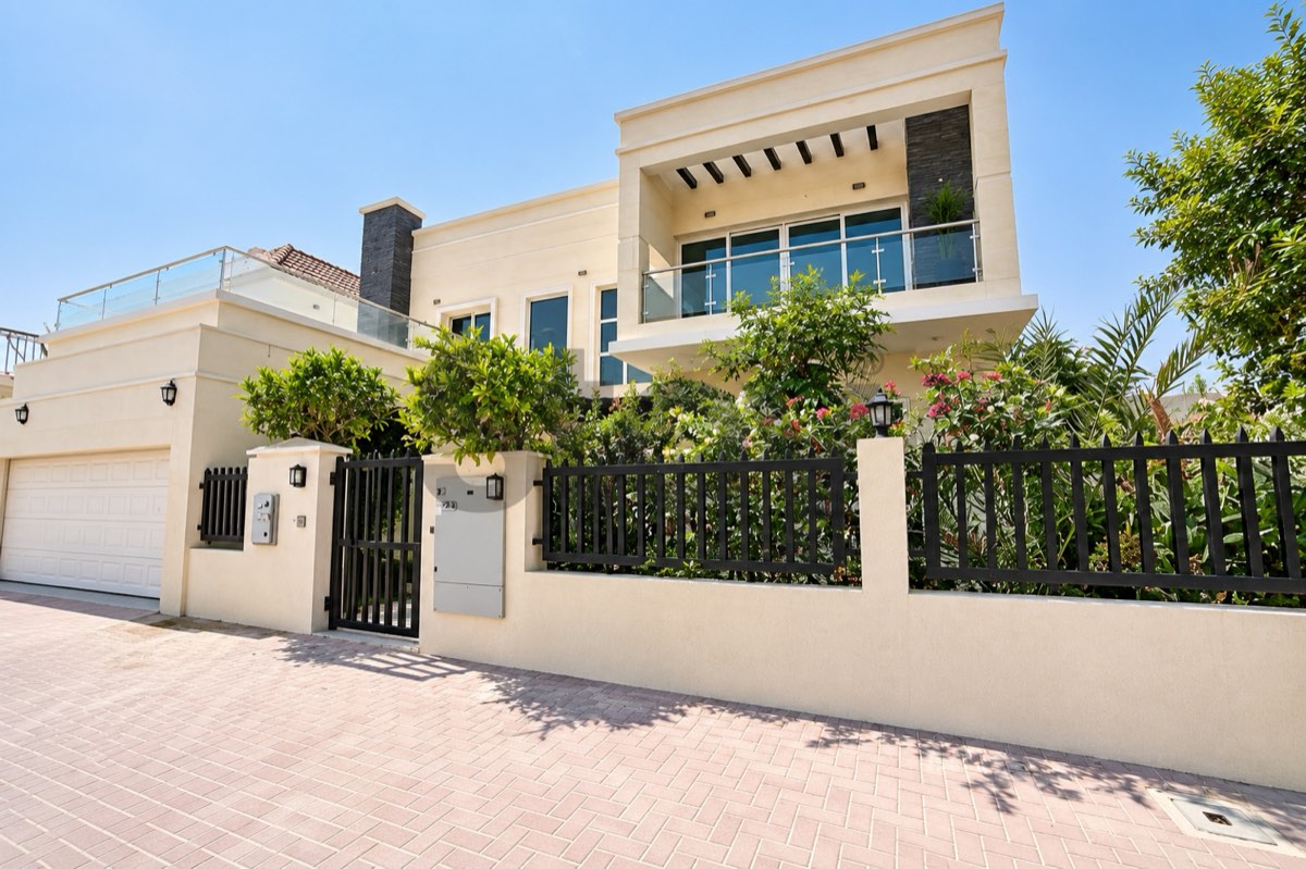 6 bedroom villa, District 1, Jumeirah Village Triangle