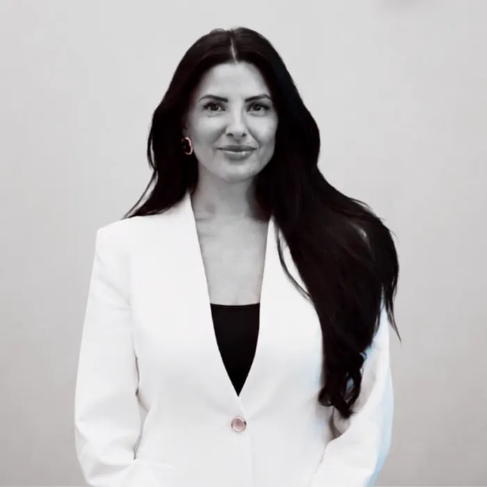 Jen, Sales Director, Real Estate